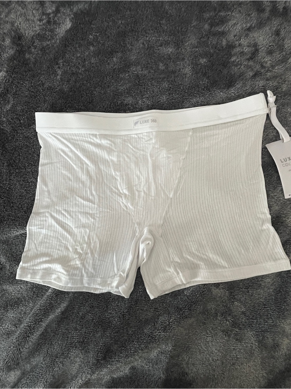 Fabletics Womens Luxe 360 Ribbed White Boxer Shorts Breathable Minimal Medium